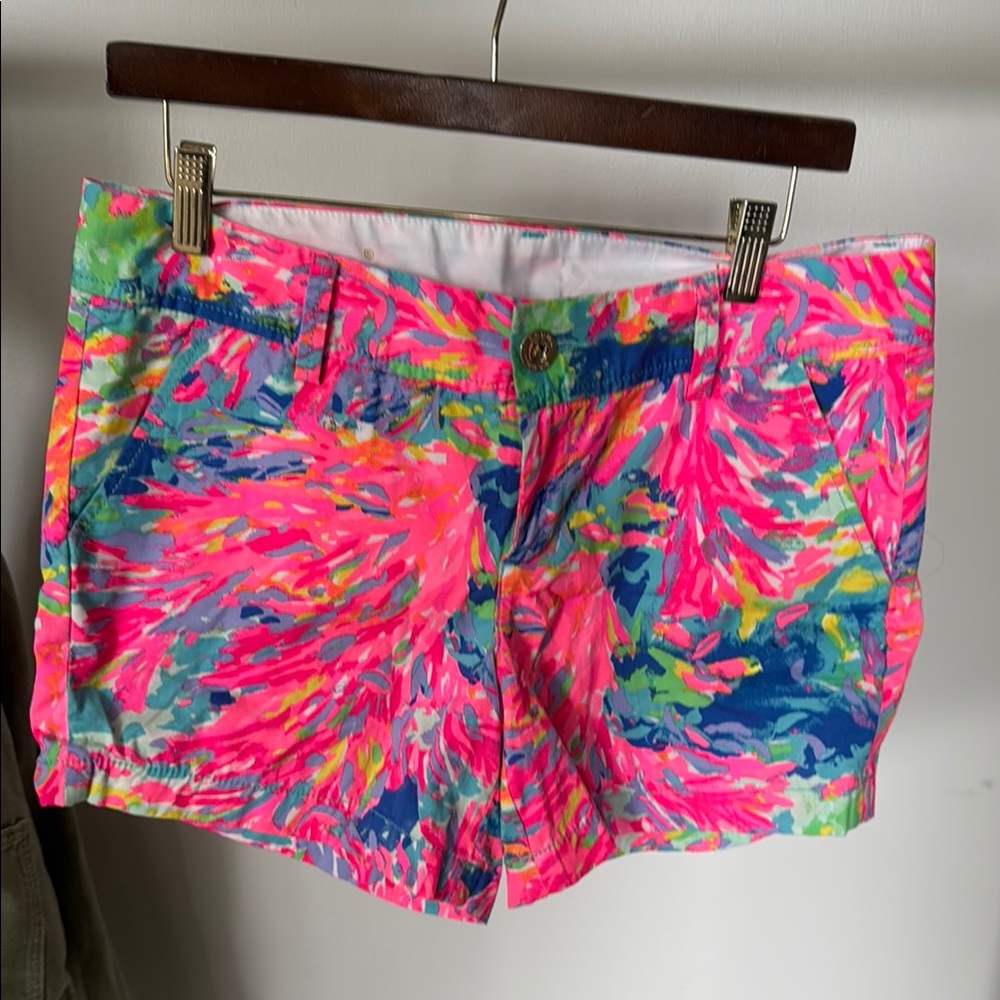 Lilly Pulitzer Size 6 Callahan Pink and Blue Shorts Vibrant Summer Style